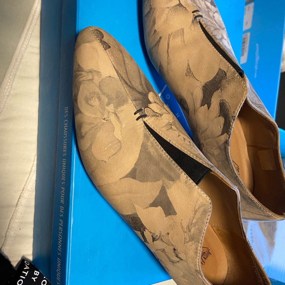 Floral Patterned Slip-On Shoes
